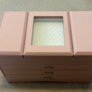 Brand new leather light pink jewelry box
